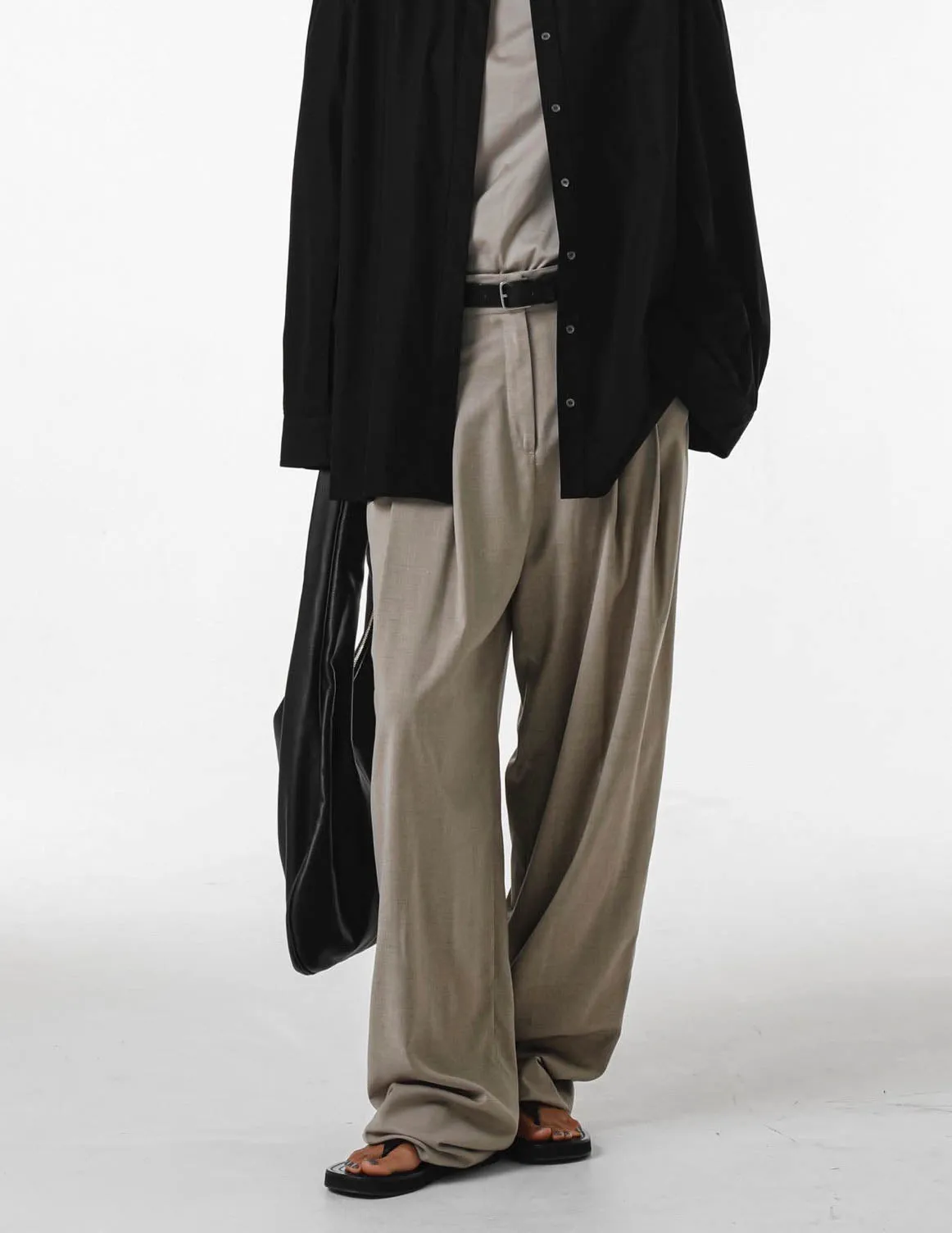 PLEATED WIDE LEG TROUSERS ASH BEIGE
