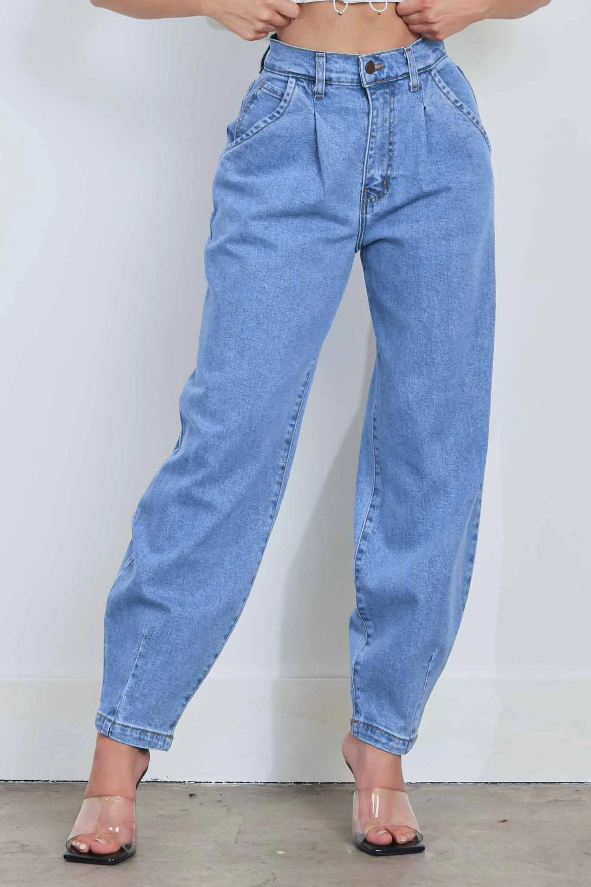 Slouchy High Waisted Jeans
