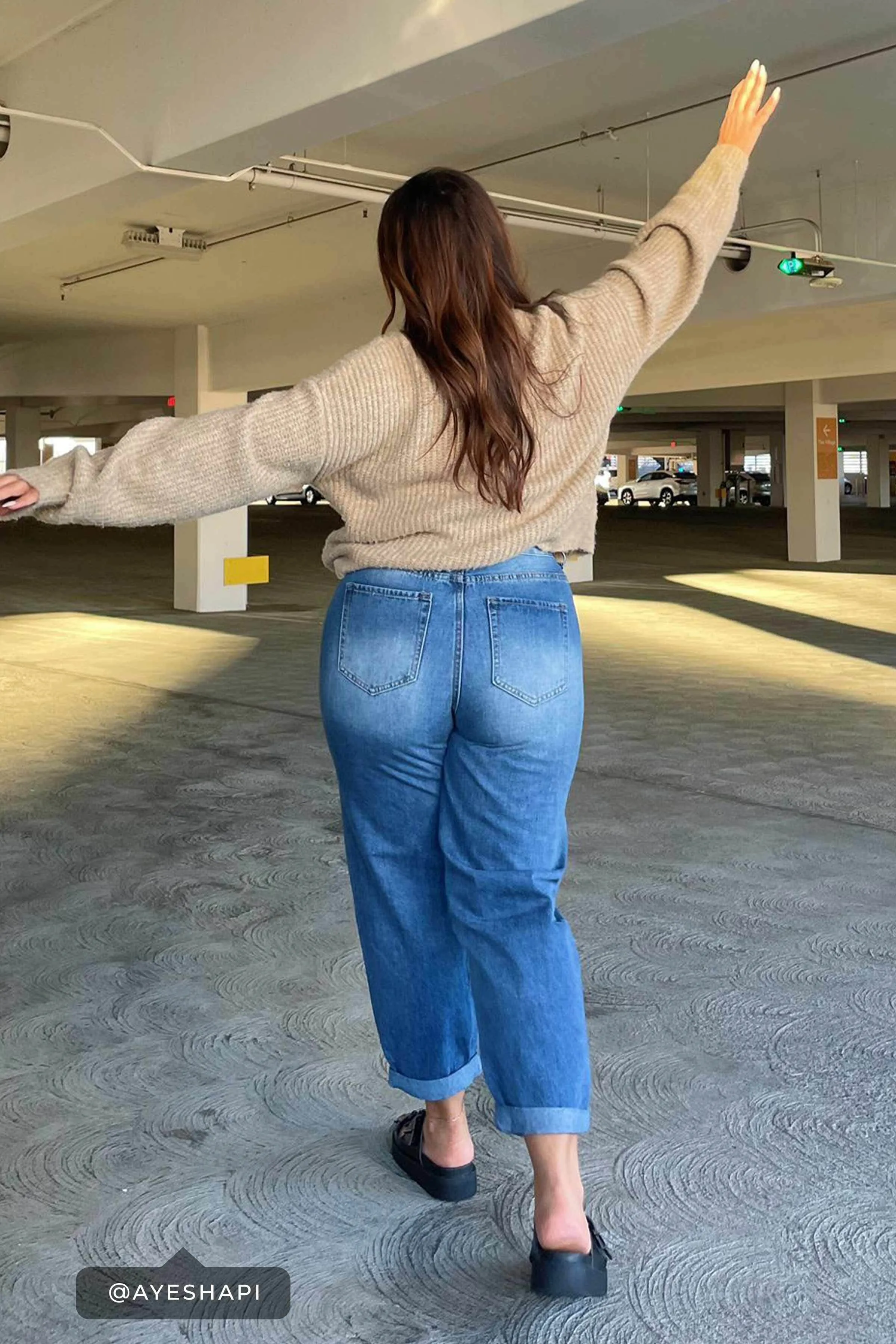 Women's Dream Balloon Fit Rolled Cuff Ankle Jeans